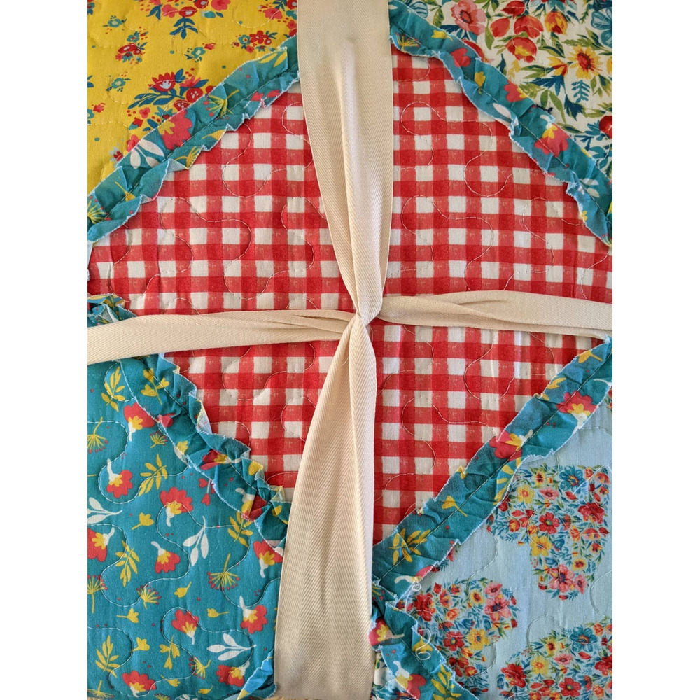 Full Queen The Pioneer Woman Bed Bedding Quilt Petal Party Patchwork New